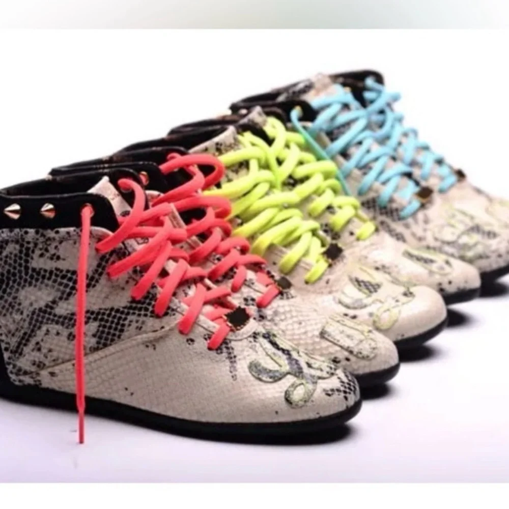 Melody Ehsani x Reebok Love sneaker - Picture 1 of 11